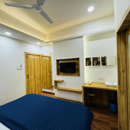 Hotel Shree Mahakal Krapa اوجاين المظهر الخارجي الصورة