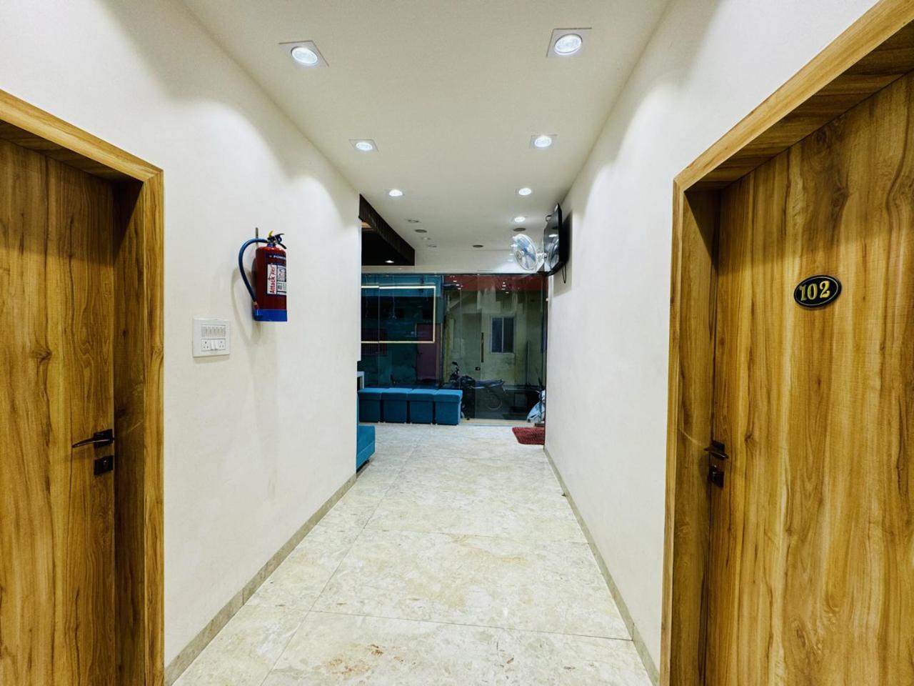 Hotel Shree Mahakal Krapa اوجاين المظهر الخارجي الصورة