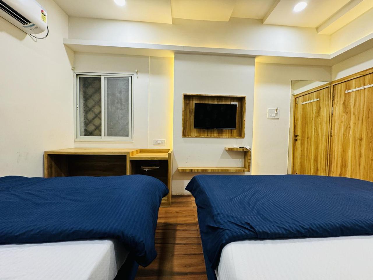 Hotel Shree Mahakal Krapa اوجاين الغرفة الصورة